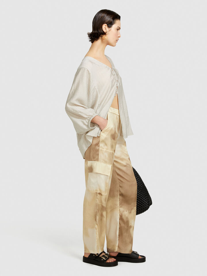 Printed satin cargos - women's regular fit trousers - Multi-color | Sisley image number 2